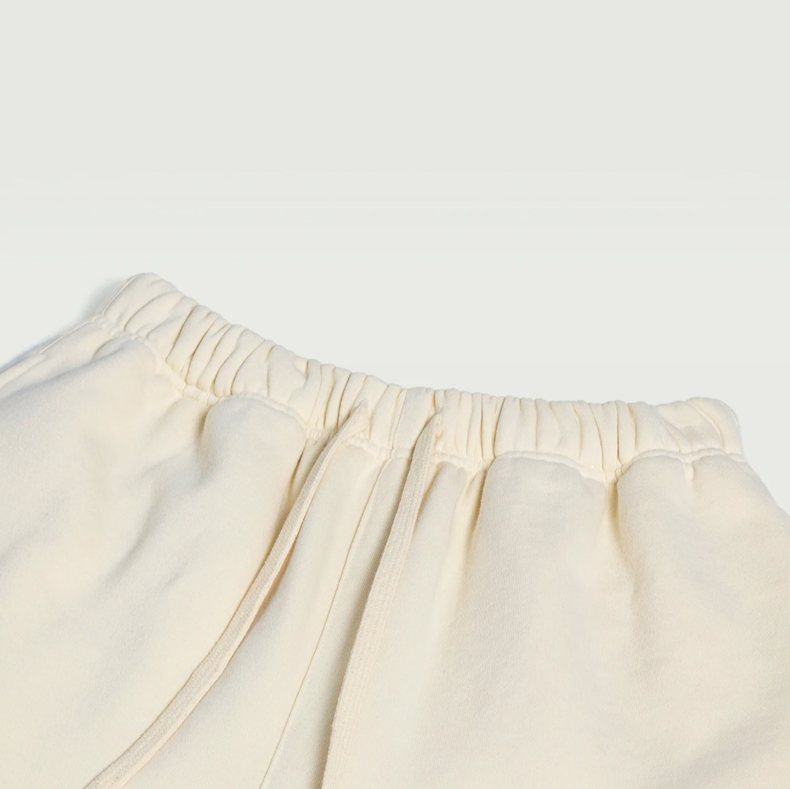 Fleece lined Oversized Sweatshorts [Beige]